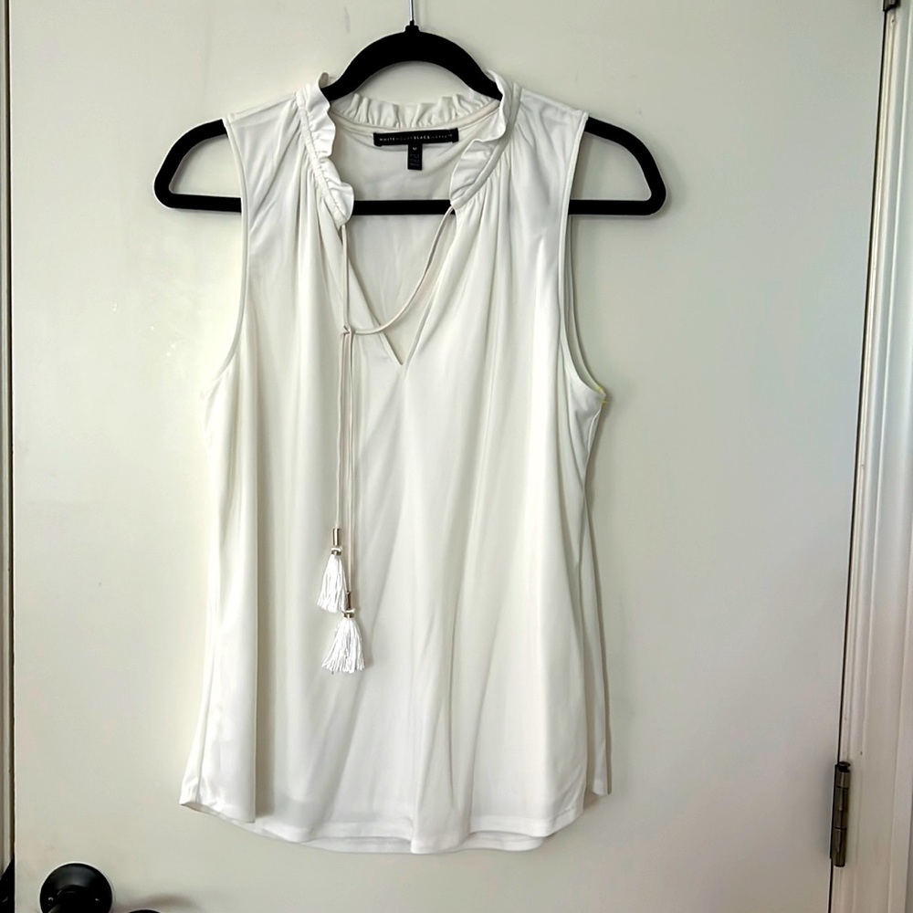 White house black market tank